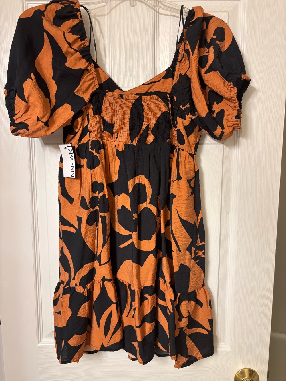 New w/tags Nine West Black and Orange Floral Puff-Sleeve Mini Dress. Sz L. - Picture 2 of 5